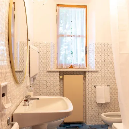 Vila Cipressi By Victoria Palace