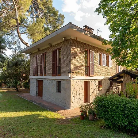 Vila Cipressi By Victoria Palace