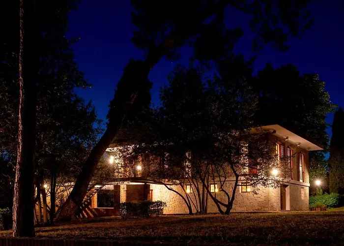 Cipressi By Victoria Palace فيلة