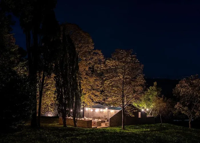 Cipressi By Victoria Palace * بيزارو