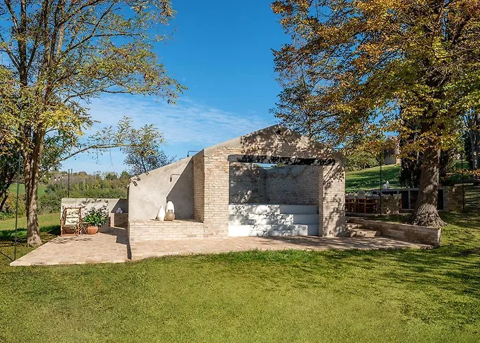 Cipressi By Victoria Palace فيلة