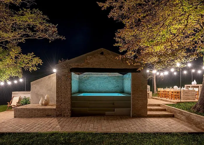 Cipressi By Victoria Palace *